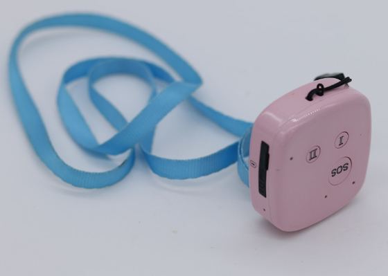 Dispositivo menor cor-de-rosa do perseguidor dos Gps do tempo real de Gprs do tamanho para o animal de estimação das crianças da pessoa